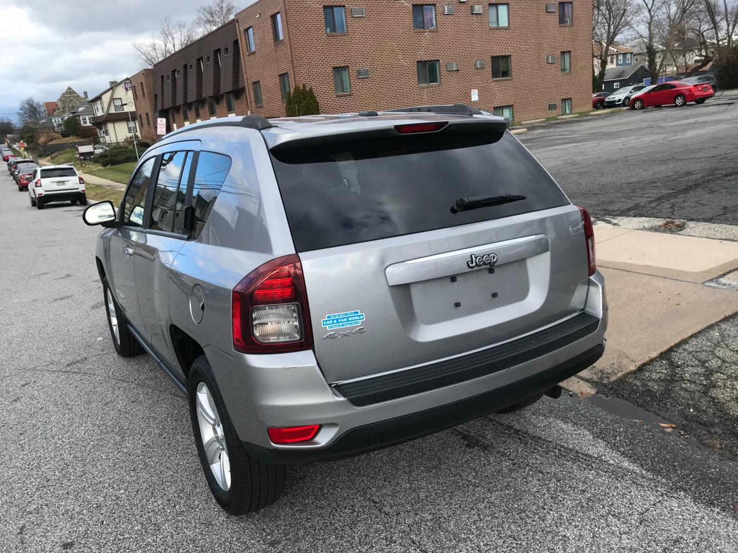 2016 Silver /Gray Jeep Compass Sport (1C4NJDBB8GD) with an 2.4 V4 engine, Automatic transmission, located at 577 Chester Pike, Prospect Park, PA, 19076, (610) 237-1015, 39.886154, -75.302338 - Photo#5